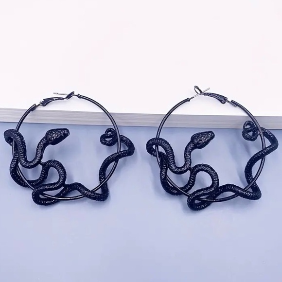 “Auryn” Black Snake Ouroboros Neverending Story Medusa Endless Knot Witchy Hoops - Picture 6 of 16